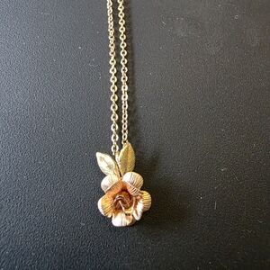 Elegant Gold Tone and Copper Rose Pendant Necklace 18"